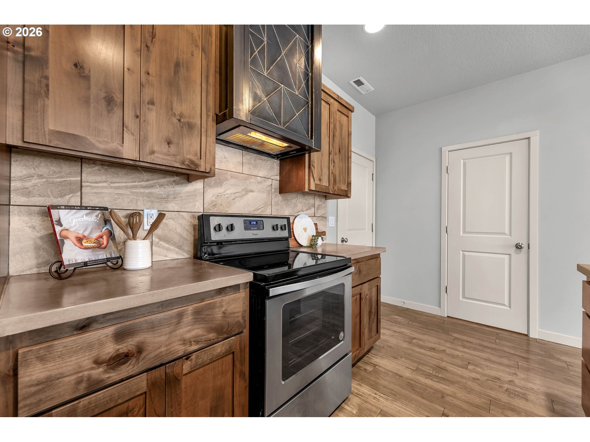 179 North 44th Place Ridgefield, WA 98642 - Photo 16 of 40 Kitchen