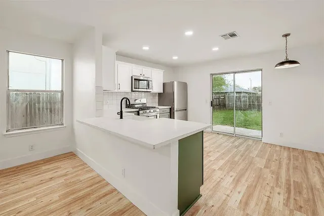 $1,895 | 16816 Jaron Drive, Manor, TX 78653