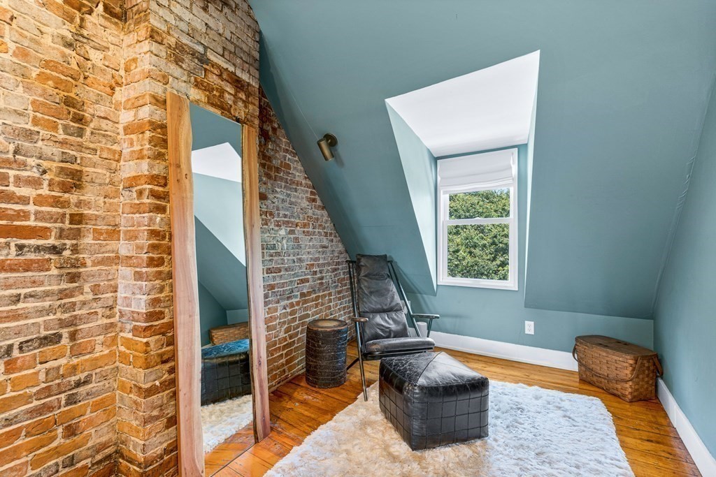 44 Hull Street Boston, MA 02113 - Photo 14 of 26 Gallery Image 14