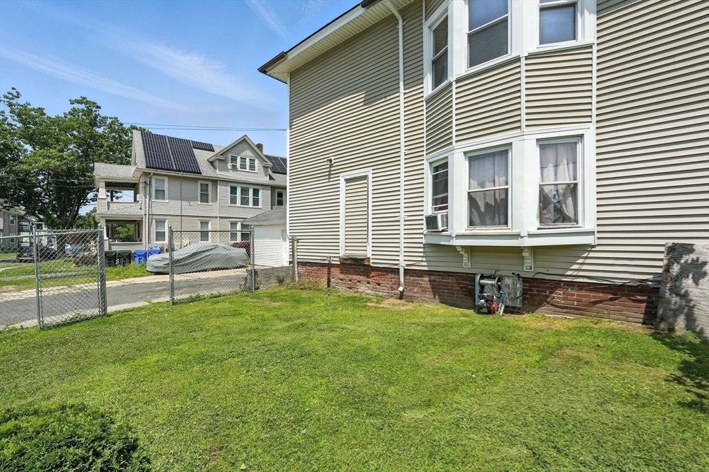 782 Sumner Avenue Springfield, MA 01108 - Photo 31 of 33