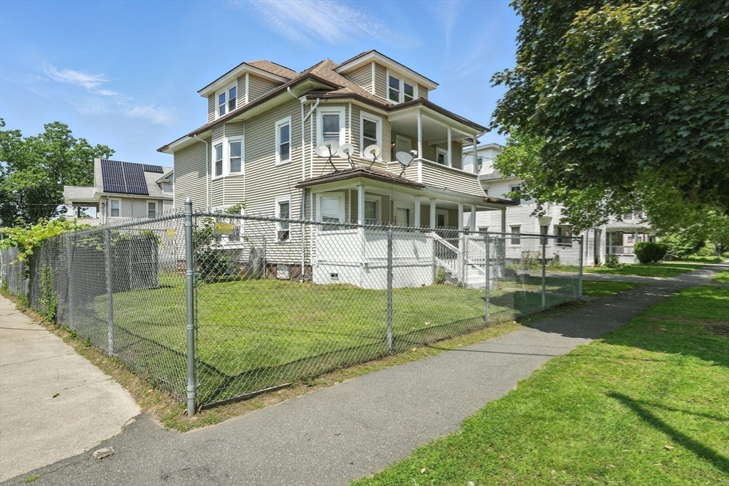 782 Sumner Avenue Springfield, MA 01108 - Photo 32 of 33