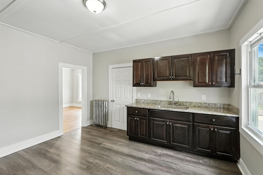 782 Sumner Avenue Springfield, MA 01108 - Photo 6 of 33