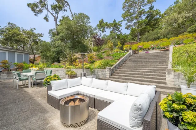 $2,250,000 | 6 Huckleberry Court, Monterey, CA 93940