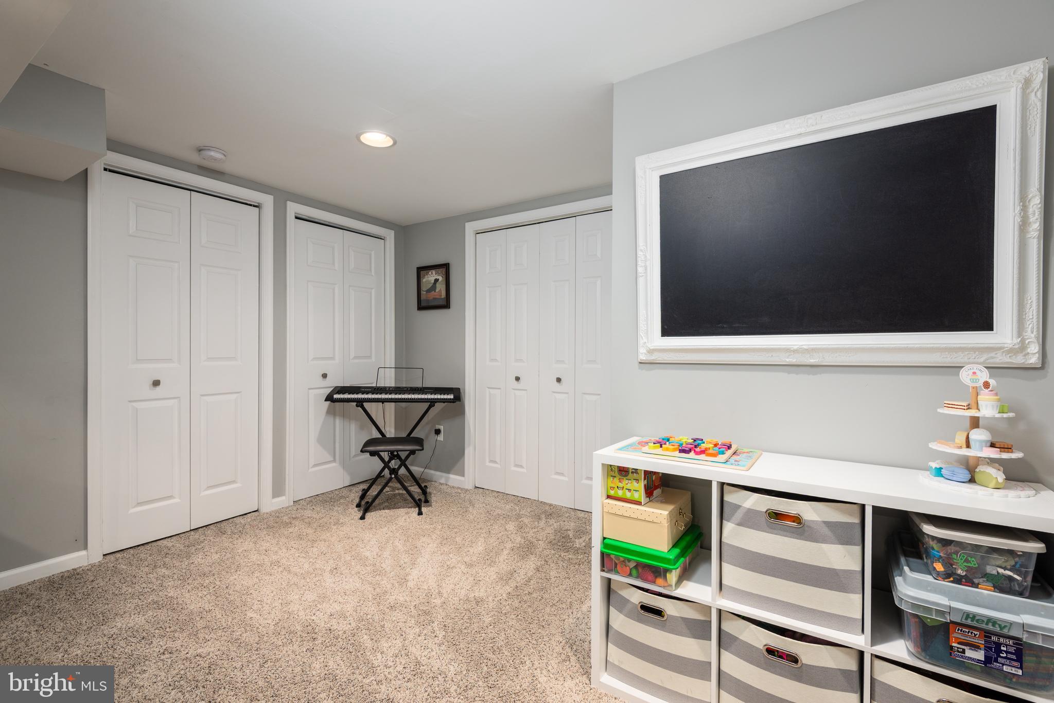 134 Cresston Road Arnold, MD 21012 - Photo 32 of 35 a room with furniture and a flat screen tv