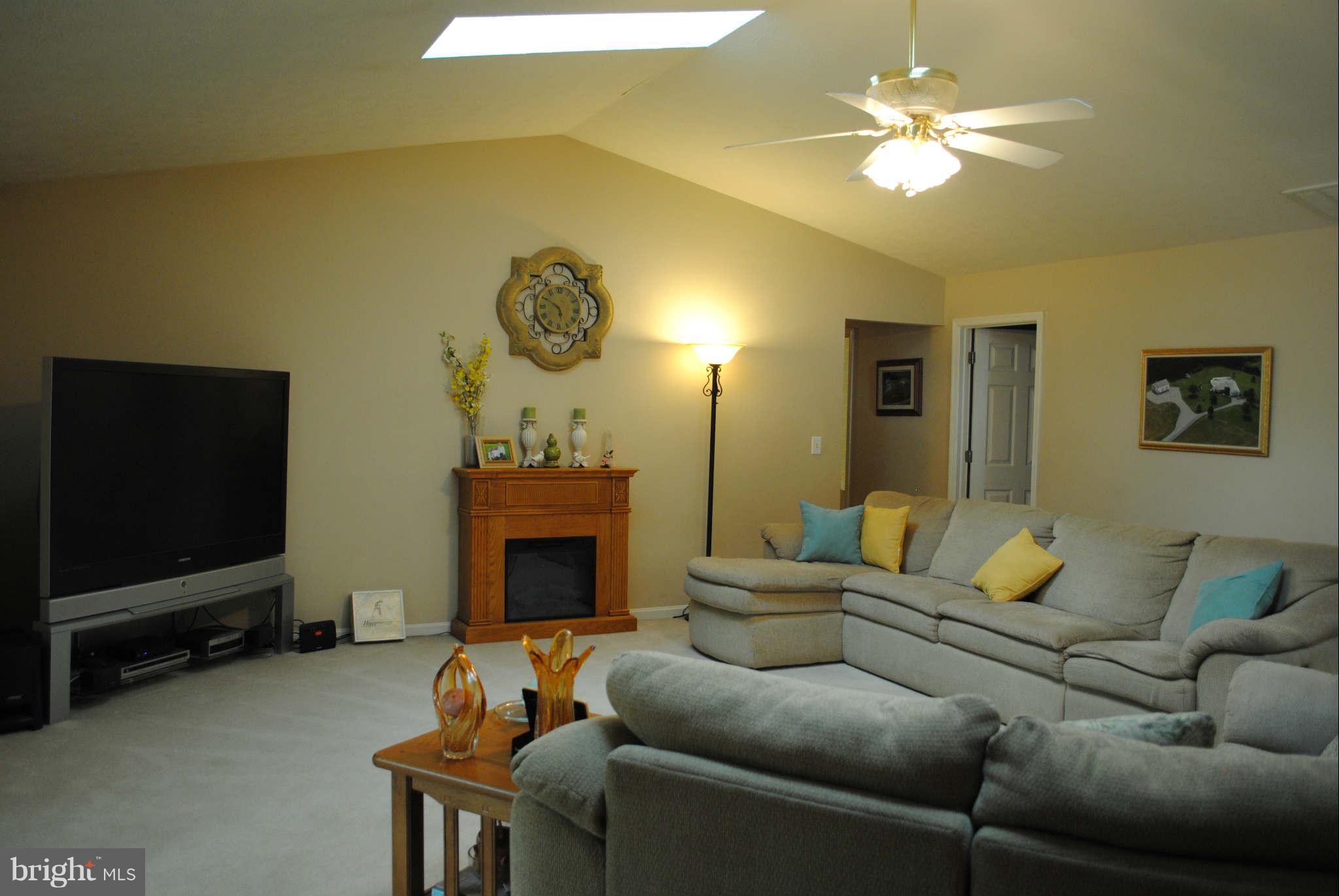 24655 Jones Road Hollywood, MD 20636 - Photo 2 of 30 Living Room