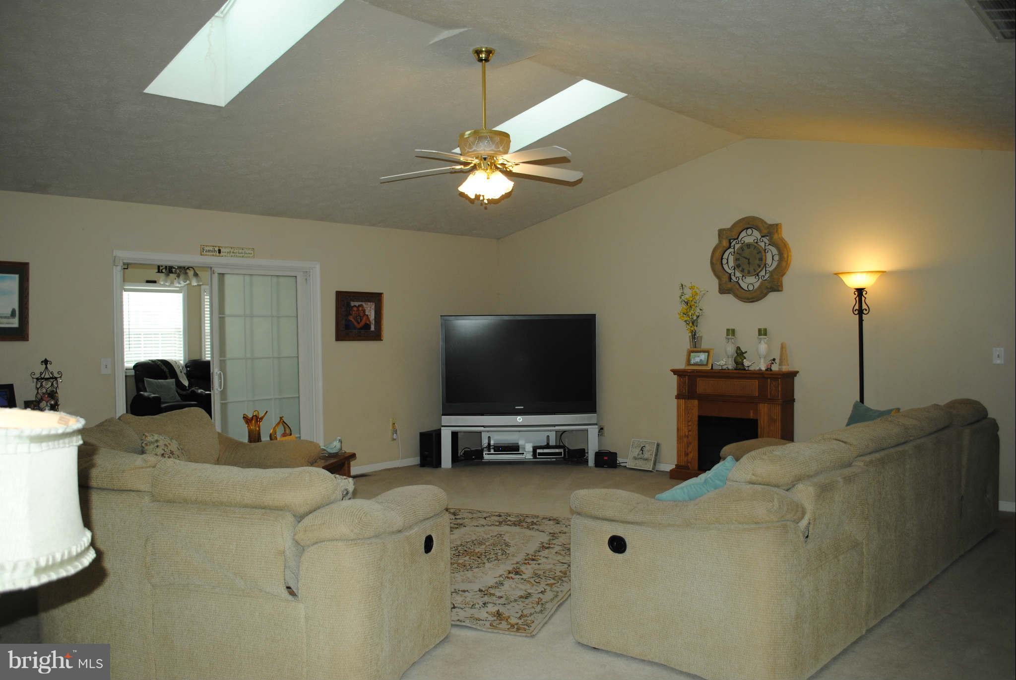 24655 Jones Road Hollywood, MD 20636 - Photo 8 of 30 Living Room