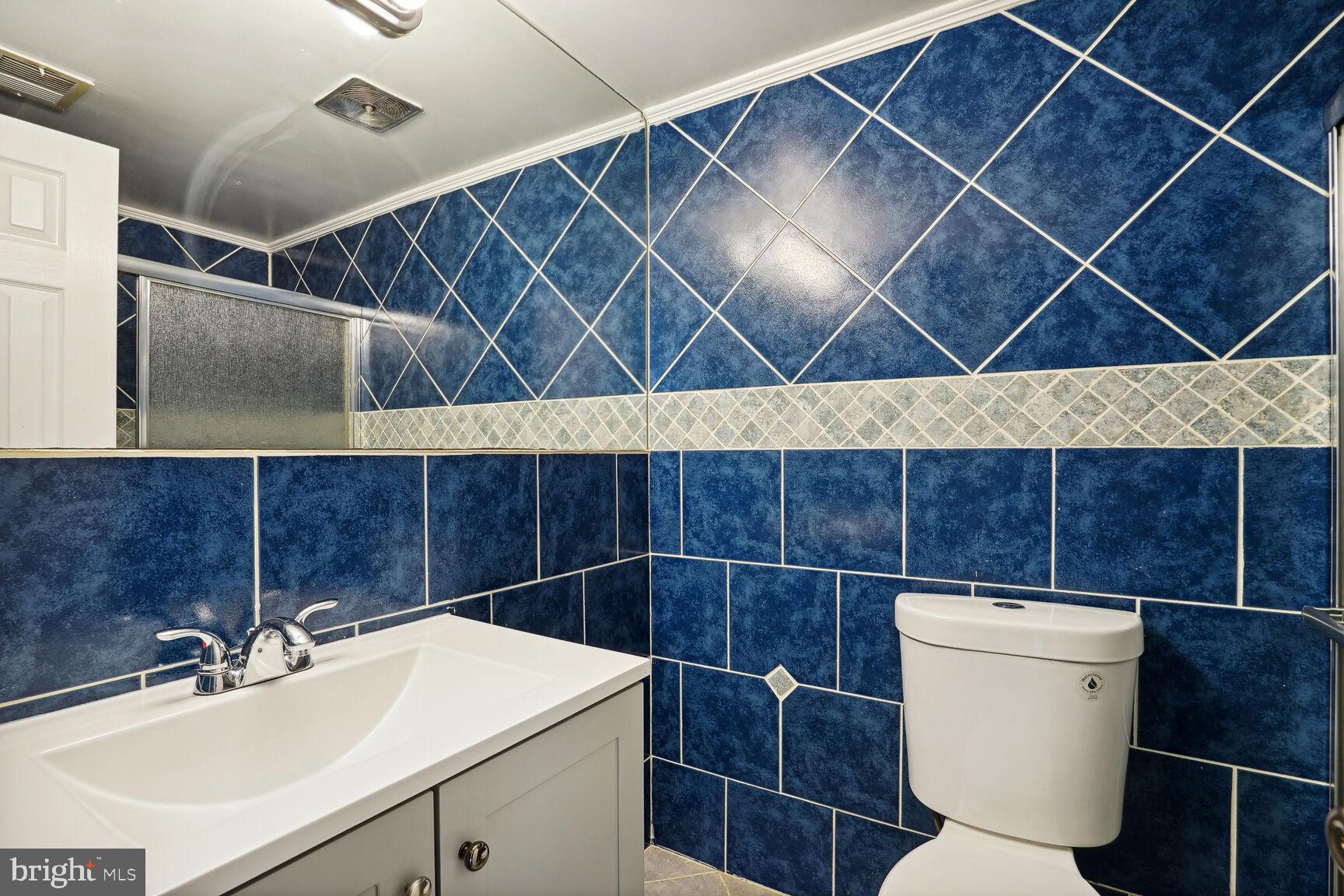 3834 Bel Pre Road, Unit 38342 Silver Spring, MD 20906 - Photo 10 of 15 Tiled Full Bath