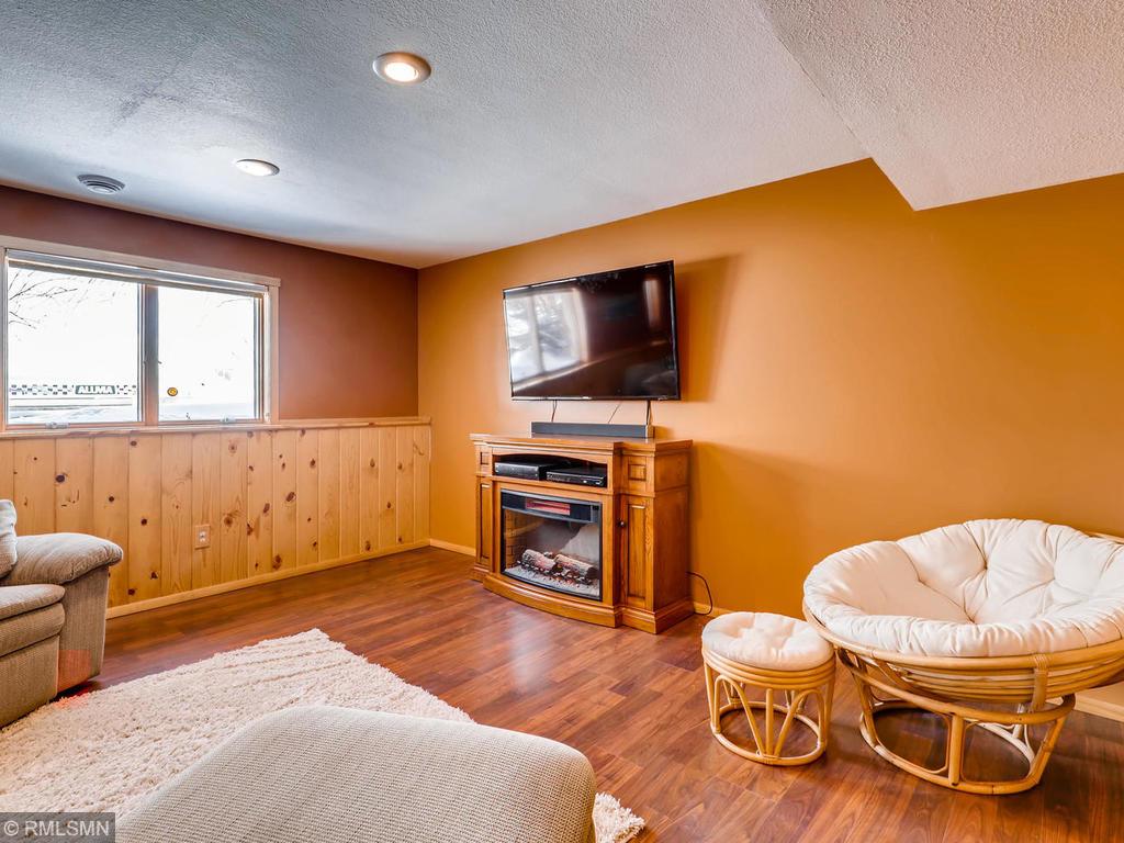 1240 Peninsula Road New Richmond, WI 54017 - Photo 22 of 37 Gallery Image 22