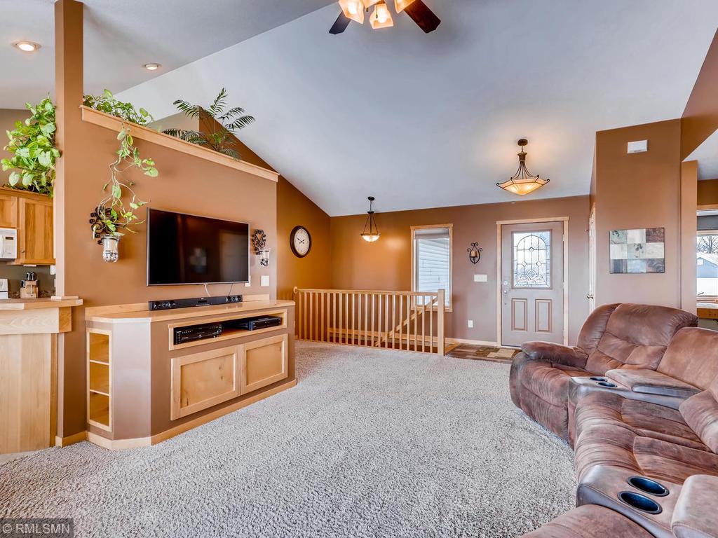 1240 Peninsula Road New Richmond, WI 54017 - Photo 6 of 37 Gallery Image 6