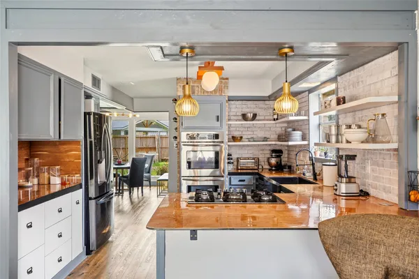 $399,999 | 16203 Longvale Drive, Houston, TX 77059