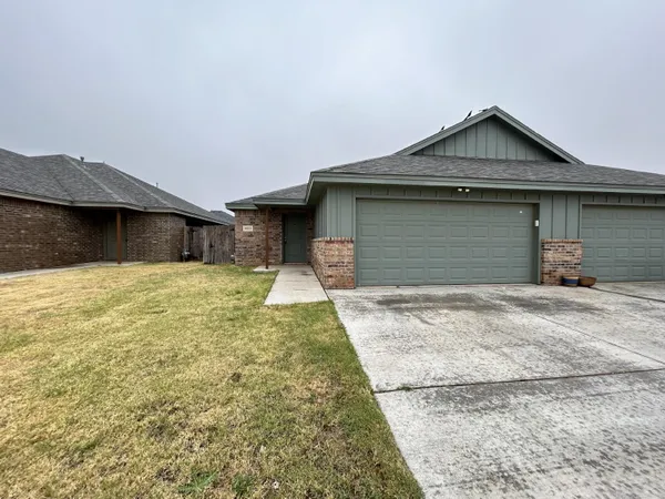 $1,350 | 1403 15th Street, Unit A, Shallowater, TX 79363