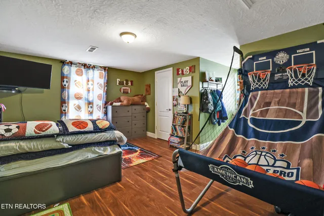 $529,900 | 993 Model Farm Road, Jamestown, TN 38556