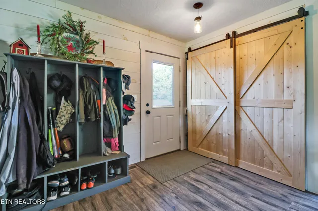 $529,900 | 993 Model Farm Road, Jamestown, TN 38556