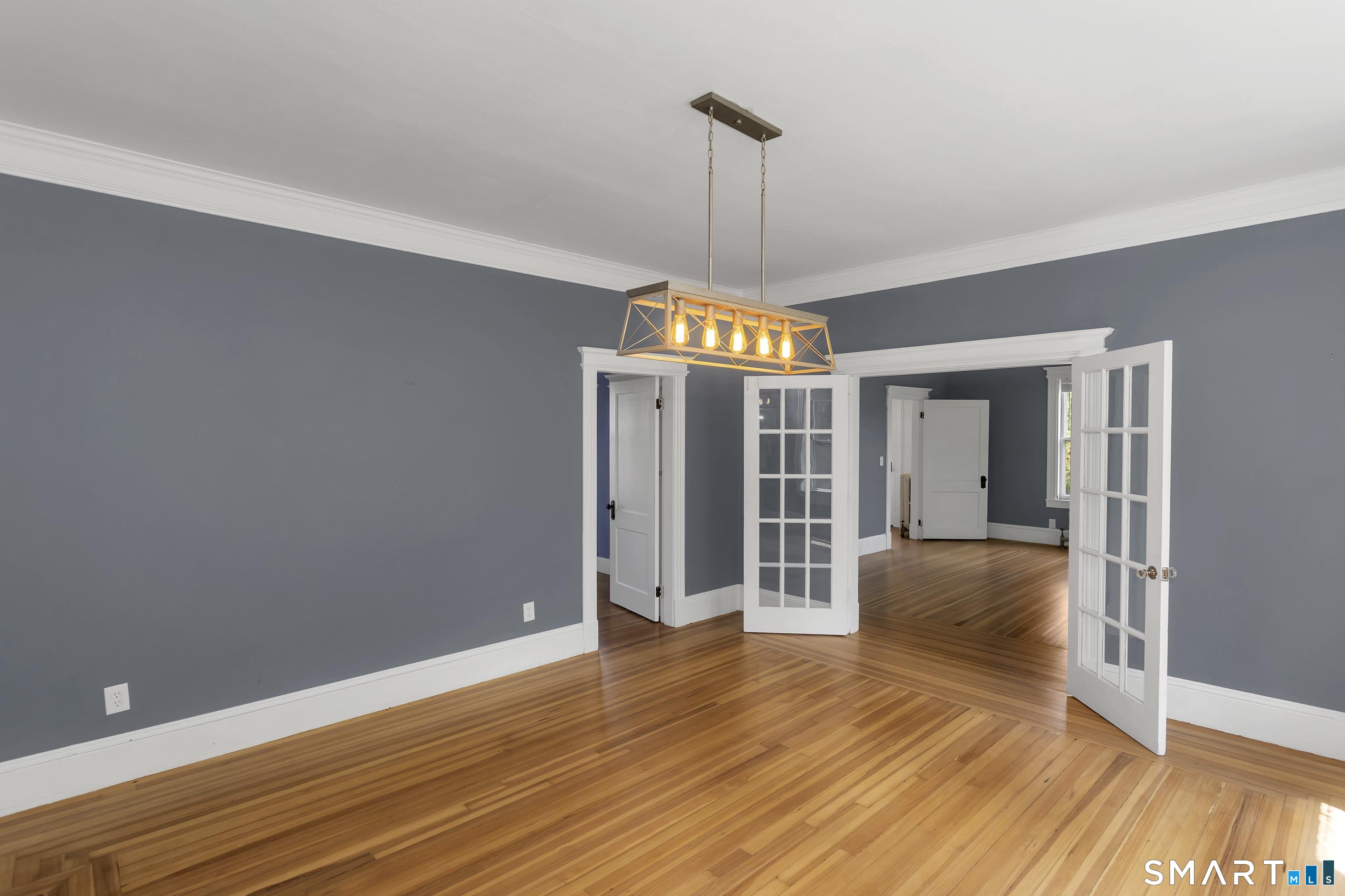 320 Mapleton Avenue Suffield, CT 06078 - Photo 12 of 38