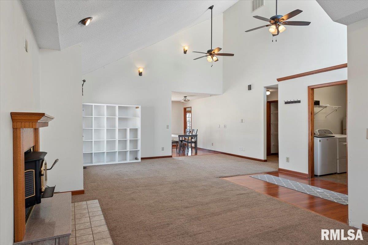 124 Como Lane Springfield, IL 62703 - Photo 8 of 27 Gallery Image 8