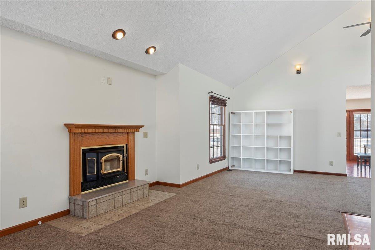 124 Como Lane Springfield, IL 62703 - Photo 9 of 27 Gallery Image 9