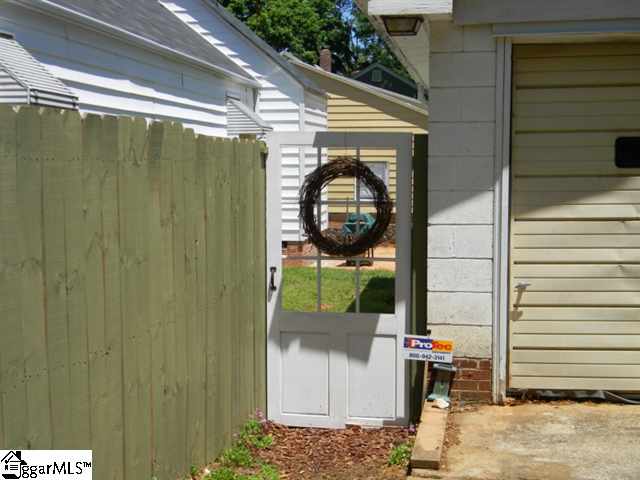 200 Ridgecrest Drive Greenville, SC 29609 - Photo 13 of 14 Gallery Image 13