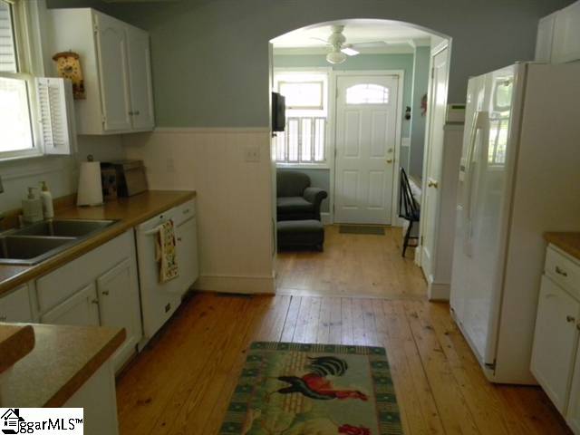 200 Ridgecrest Drive Greenville, SC 29609 - Photo 4 of 14 Gallery Image 4