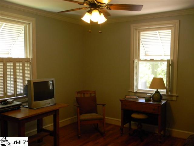 200 Ridgecrest Drive Greenville, SC 29609 - Photo 10 of 14 Gallery Image 10