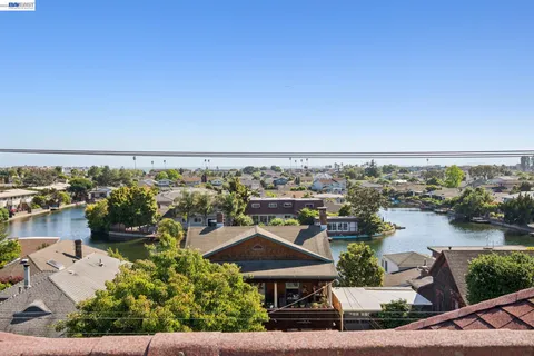 $1,899,000 | 2021 Clinton Avenue, Alameda, CA 94501