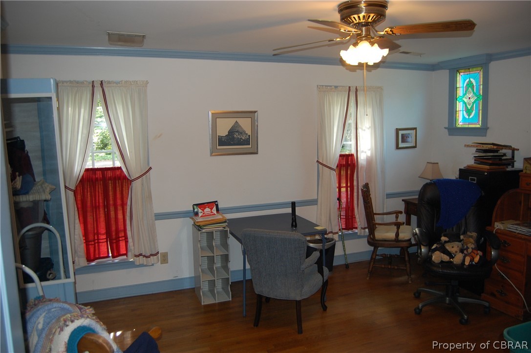 1729 Tyndall Point Road Gloucester Point, VA 23062 - Photo 11 of 27 Gallery Image 11