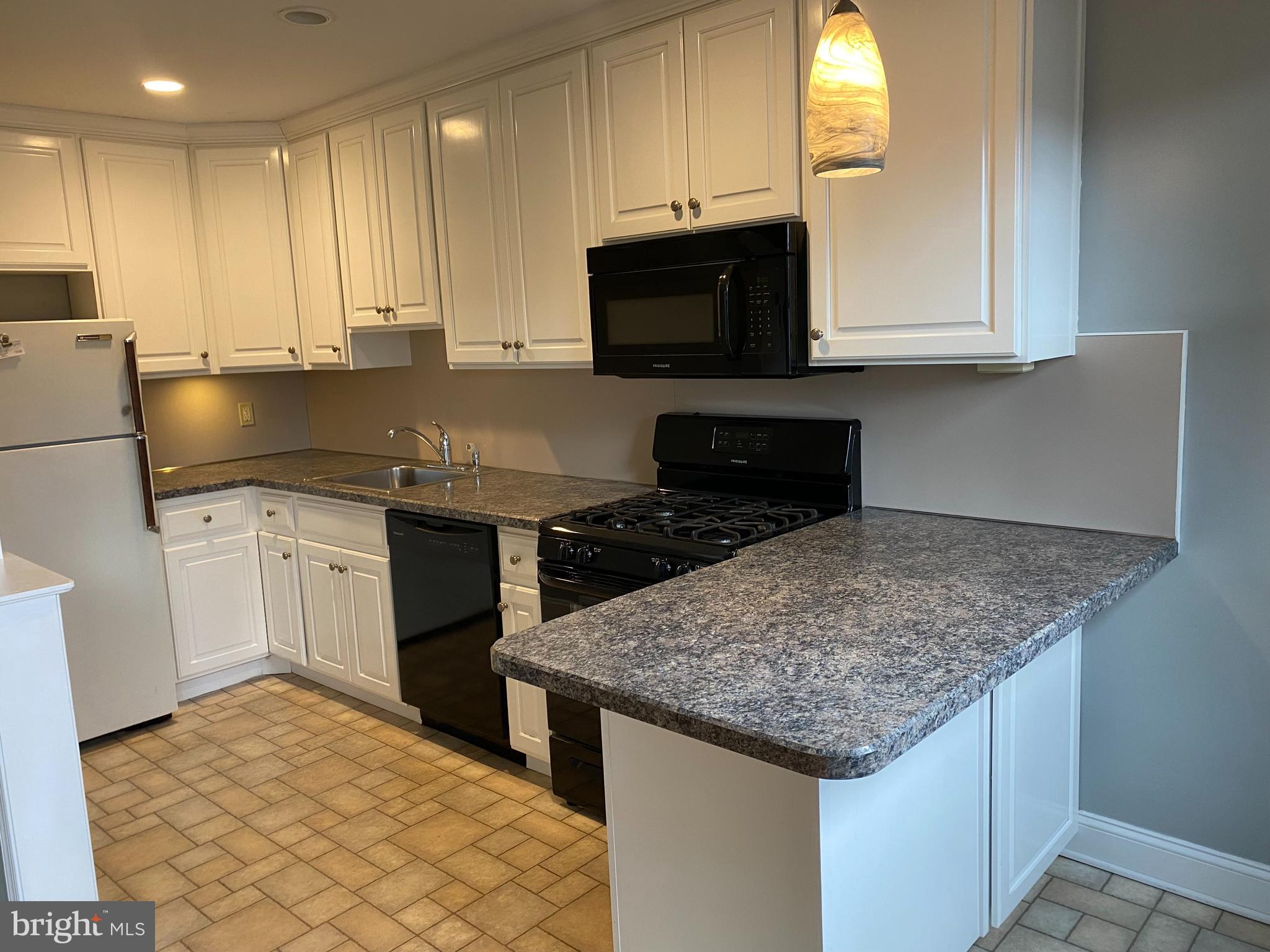 3258 Fordham Road Philadelphia, PA 19114 - Photo 6 of 20 Kitchen
