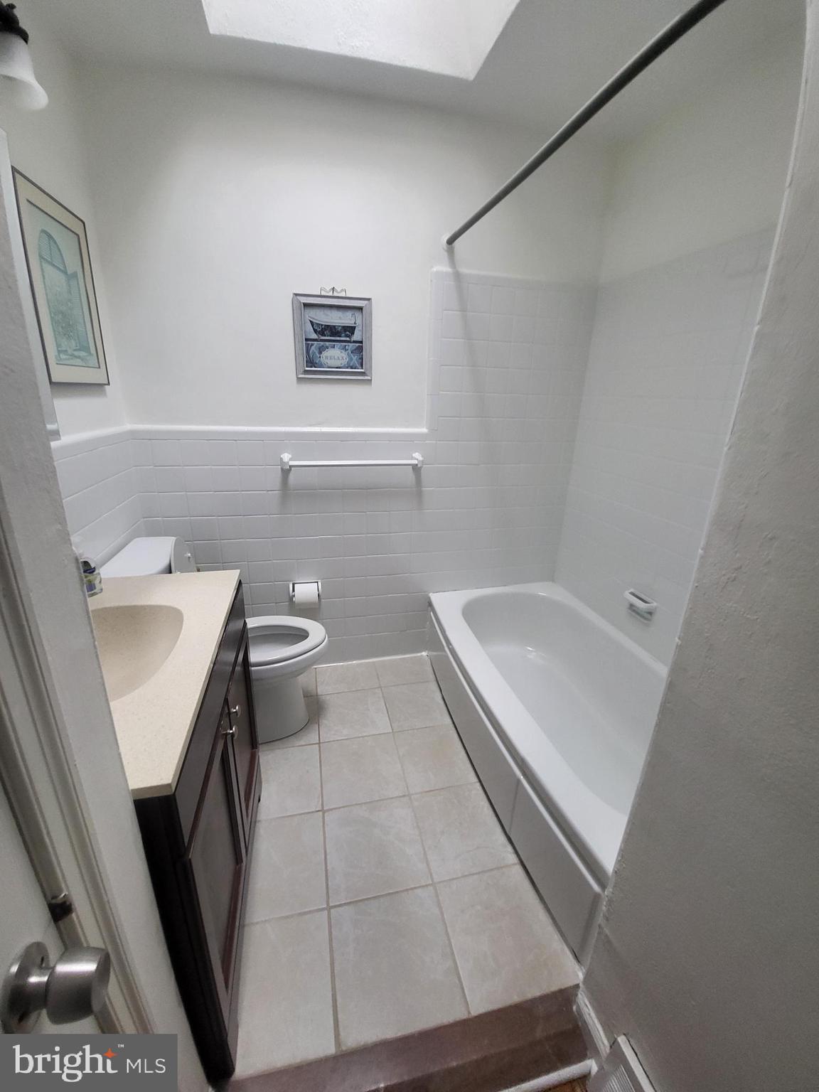 3258 Fordham Road Philadelphia, PA 19114 - Photo 10 of 20 Bathroom