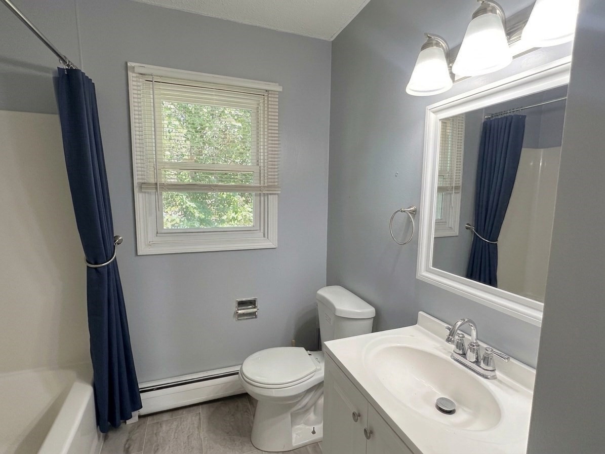 9-11 Richelieu Street Springfield, MA 01105 - Photo 14 of 15 Gallery Image 14