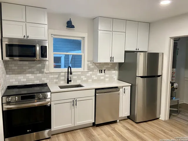 $1,650 | 531 Queen Anne Court, San Antonio, TX 78209