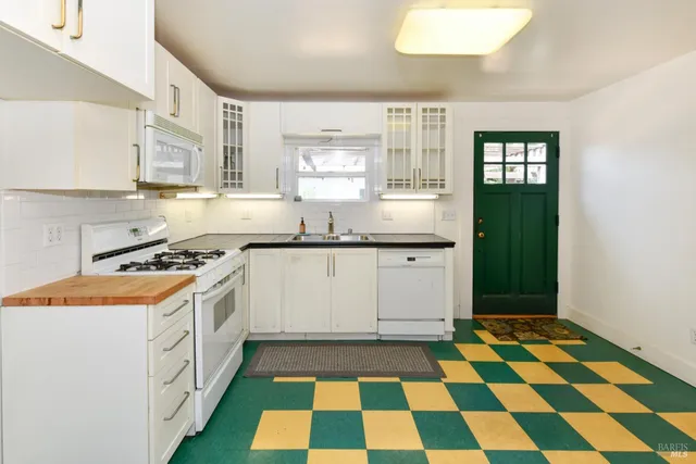 $849,000 | 1388 Sulphur Springs Avenue, St. Helena, CA 94574