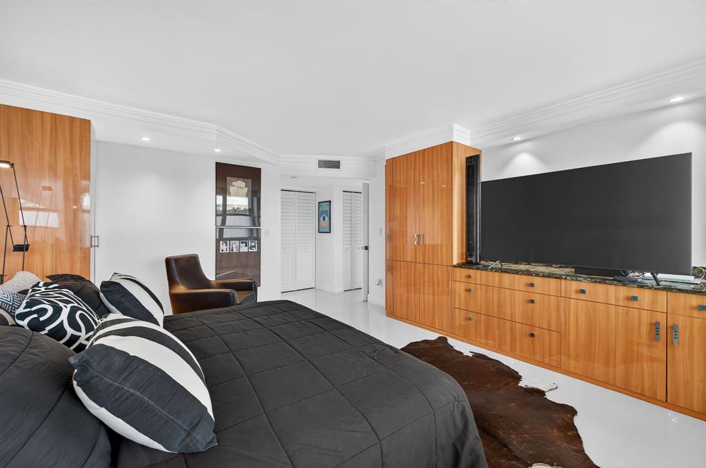 936 Intracoastal Drive, Unit 3C Fort Lauderdale, FL 33304 - Photo 32 of 82