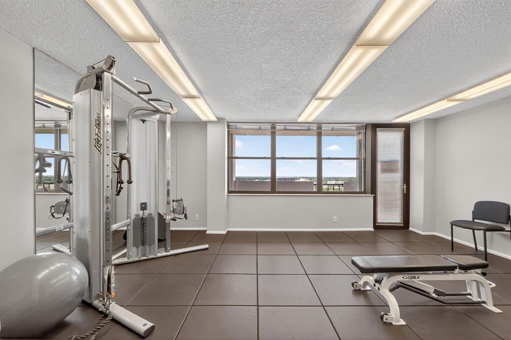 936 Intracoastal Drive, Unit 3C Fort Lauderdale, FL 33304 - Photo 48 of 82 a view of a livingroom with furniture and windows