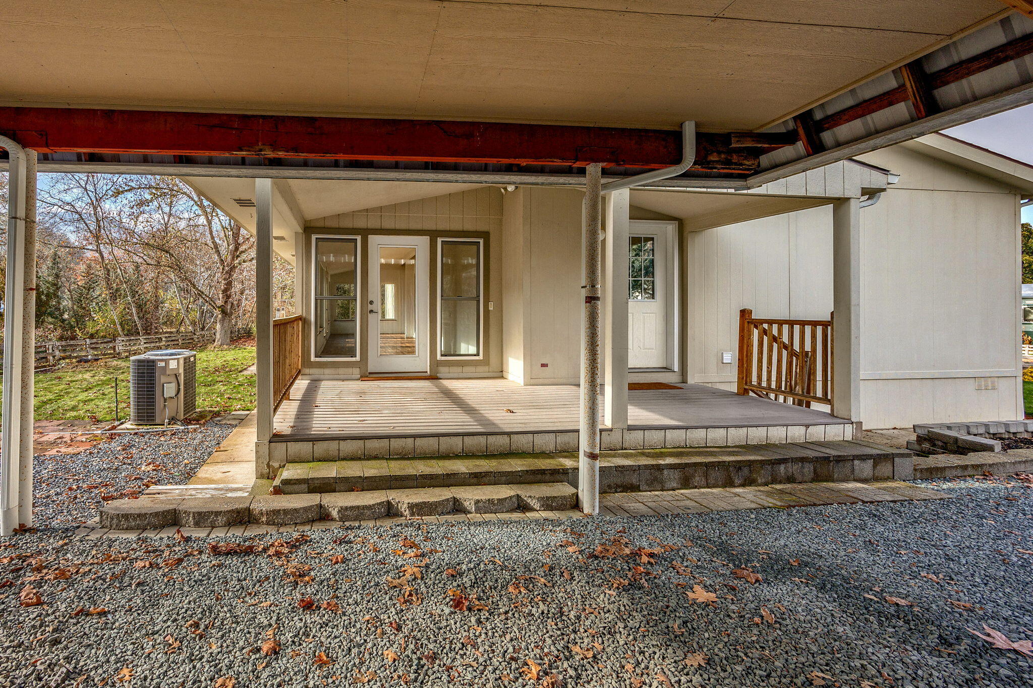 6901 Old Stage Road, Unit 25 Central Point, OR 97502 - Photo 7 of 45 Side entrance