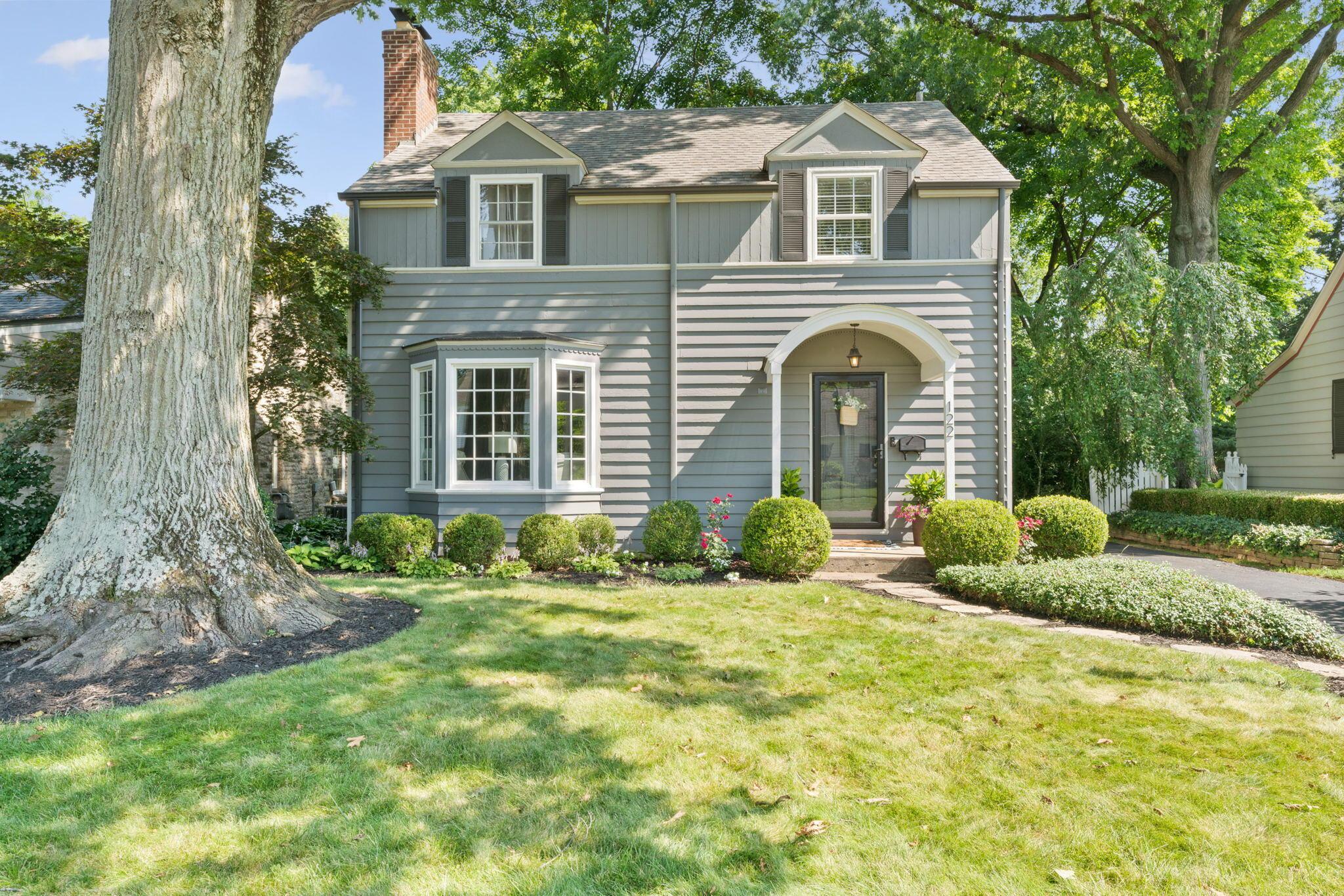 122 West Beaumont Road Columbus, OH 43214 - Photo 1 of 53 Front