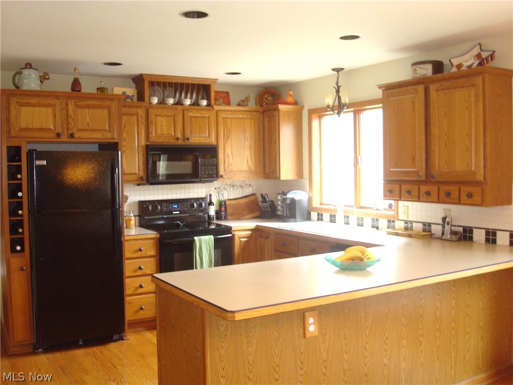 1733 Johns Road Clinton, OH 44216 - Photo 23 of 32 Newer appliances