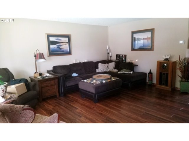 1440 Southwest 45th Street Pendleton, OR 97801 - Photo 3 of 29