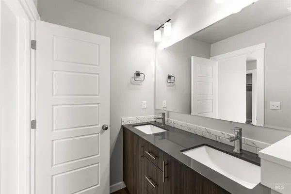 $404,990 | 5413 South Desert Cactus Avenue, Meridian, ID 83642