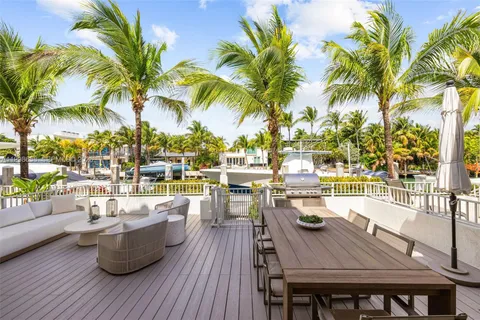 $4,150,000 | 1415 Sunset Harbour Drive, Unit TH102, Miami Beach, FL 33139