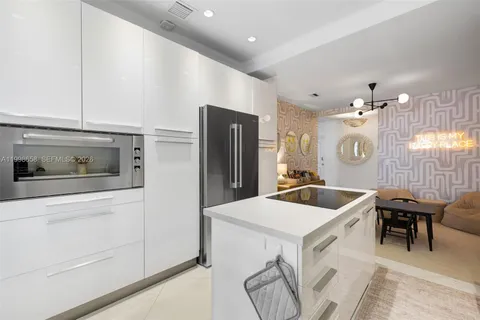 $4,150,000 | 1415 Sunset Harbour Drive, Unit TH102, Miami Beach, FL 33139