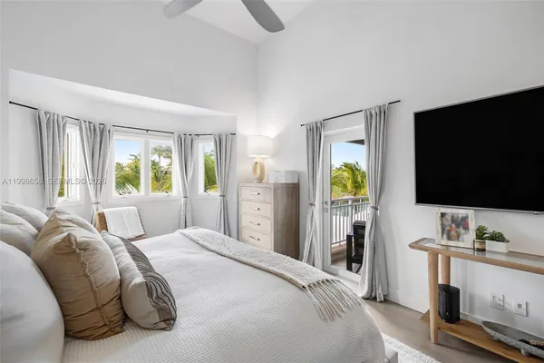 $4,150,000 | 1415 Sunset Harbour Drive, Unit TH102, Miami Beach, FL 33139