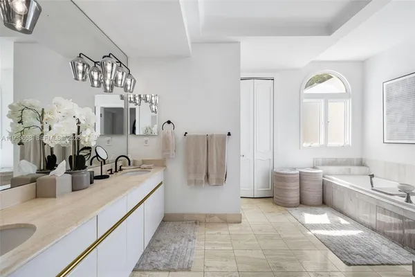 $4,150,000 | 1415 Sunset Harbour Drive, Unit TH102, Miami Beach, FL 33139