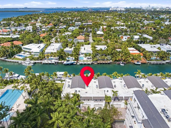 $4,150,000 | 1415 Sunset Harbour Drive, Unit TH102, Miami Beach, FL 33139