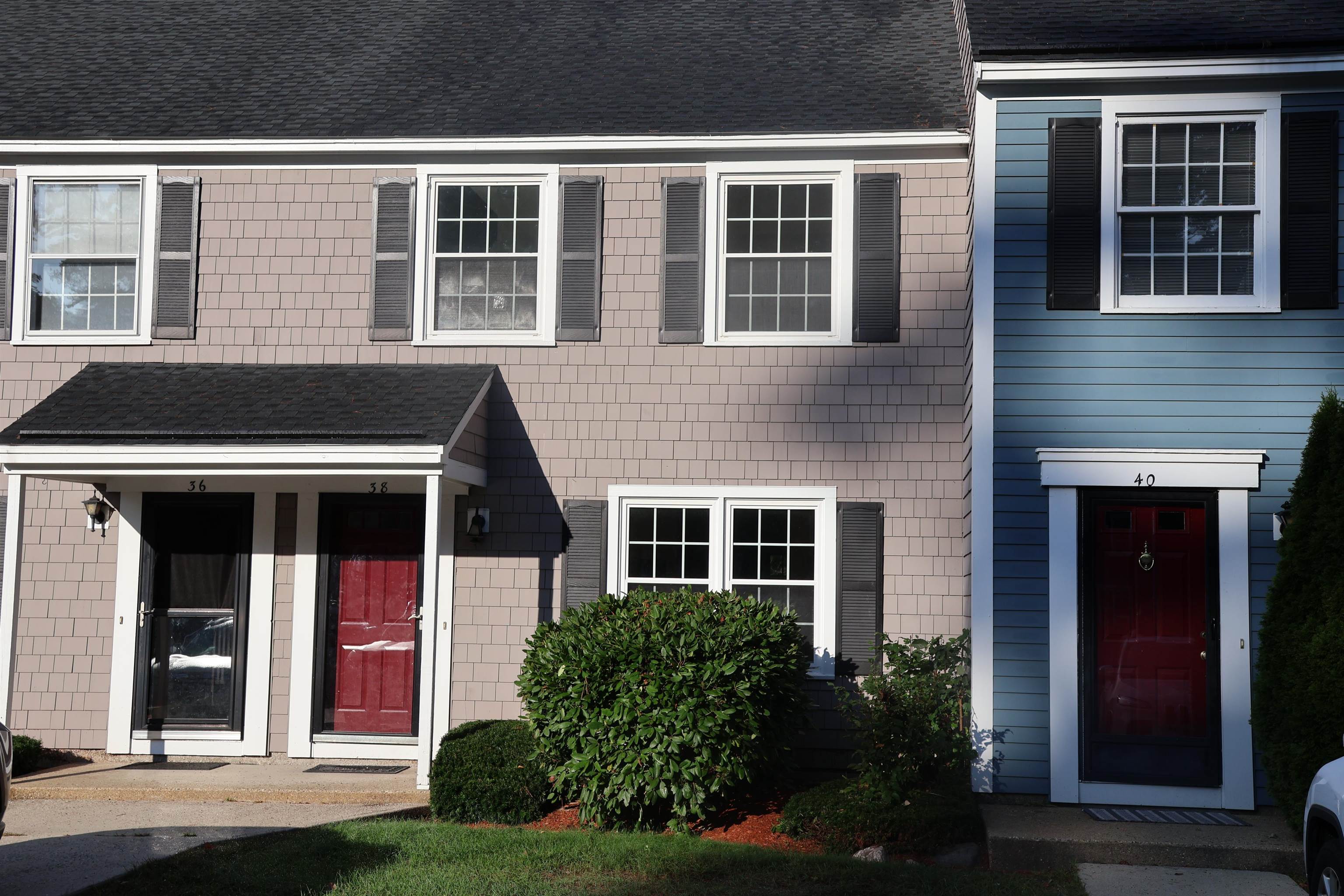 38 Donovan Court Merrimack, NH 03054 - Photo 1 of 13