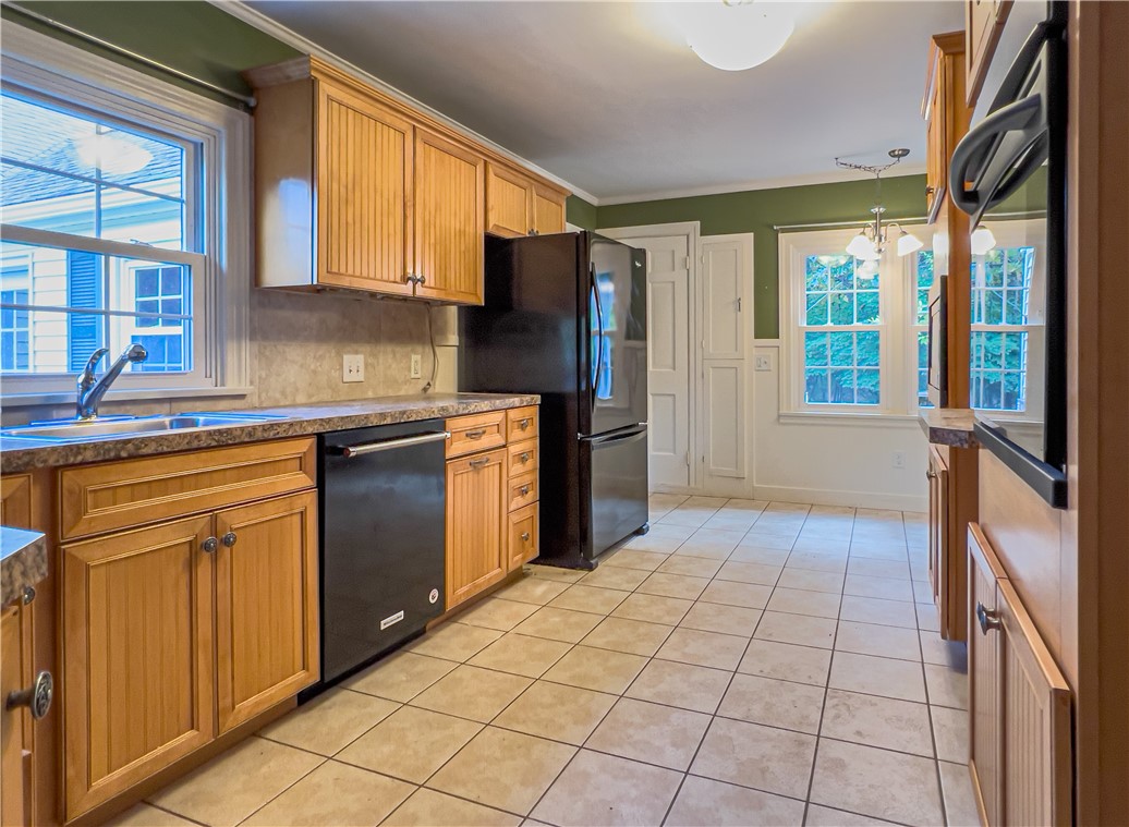 190 Harmony Road Scituate, RI 02857 - Photo 6 of 22