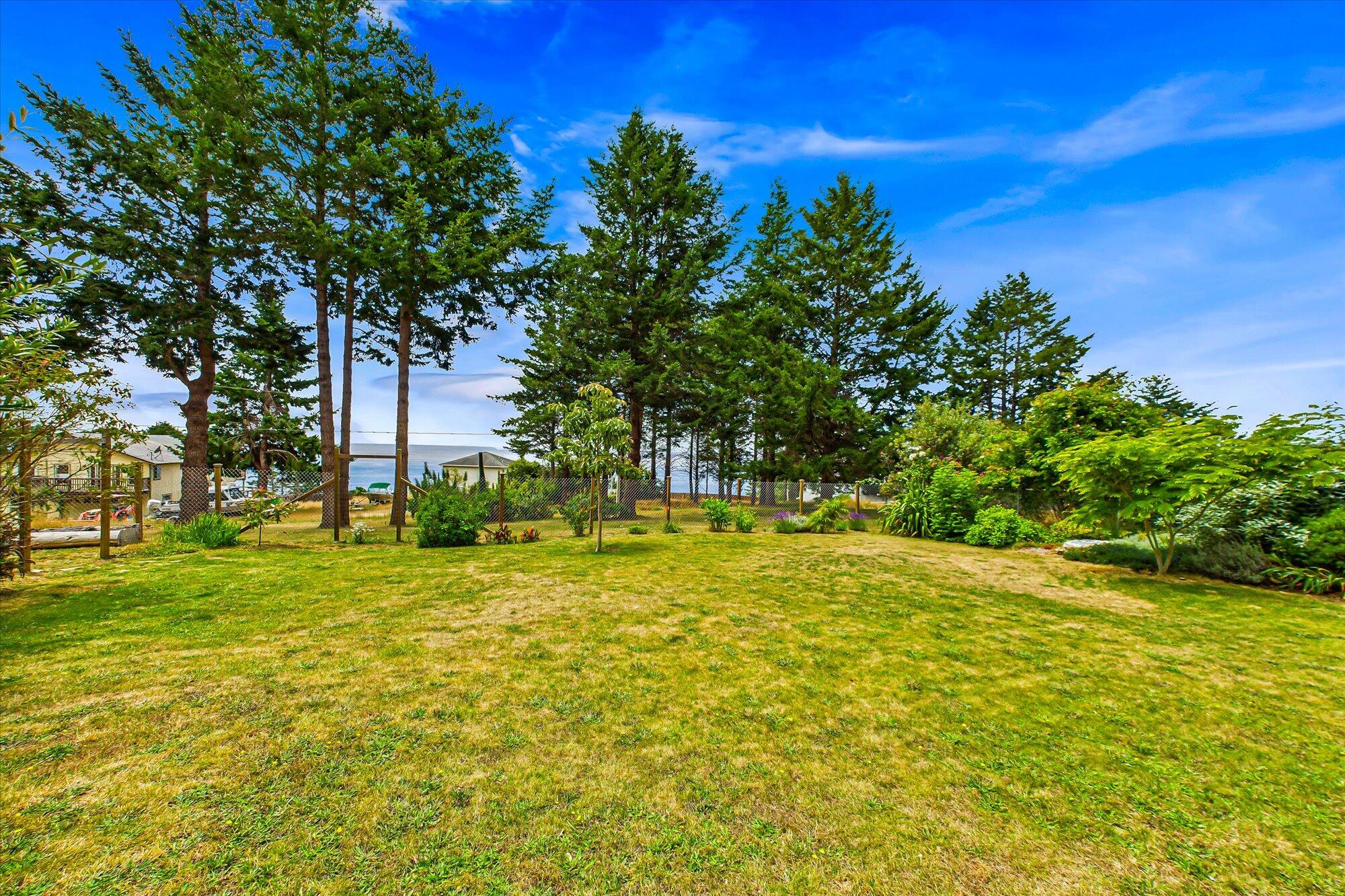 341 Seafoam Road Whitethorn, CA 95589 - Photo 43 of 68