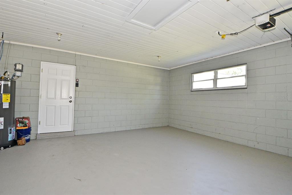 2717 Scarlet Road Winter Park, FL 32792 - Photo 28 of 31 an empty room with windows