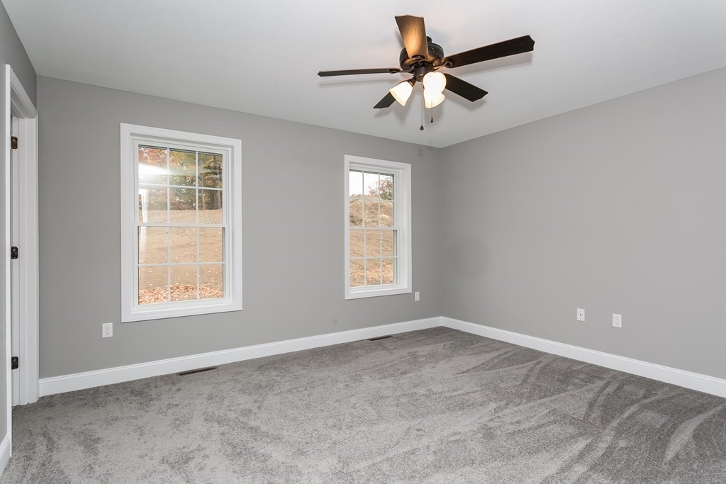 173 Cabinet Street Springfield, MA 01129 - Photo 17 of 33