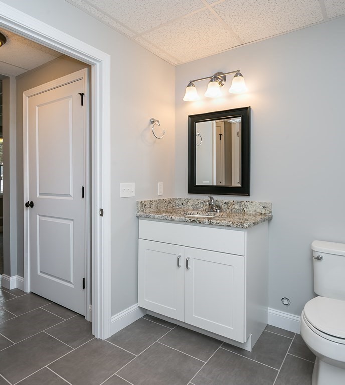 173 Cabinet Street Springfield, MA 01129 - Photo 19 of 33