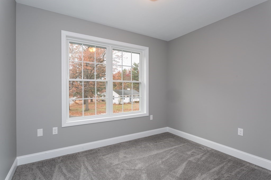 173 Cabinet Street Springfield, MA 01129 - Photo 28 of 33