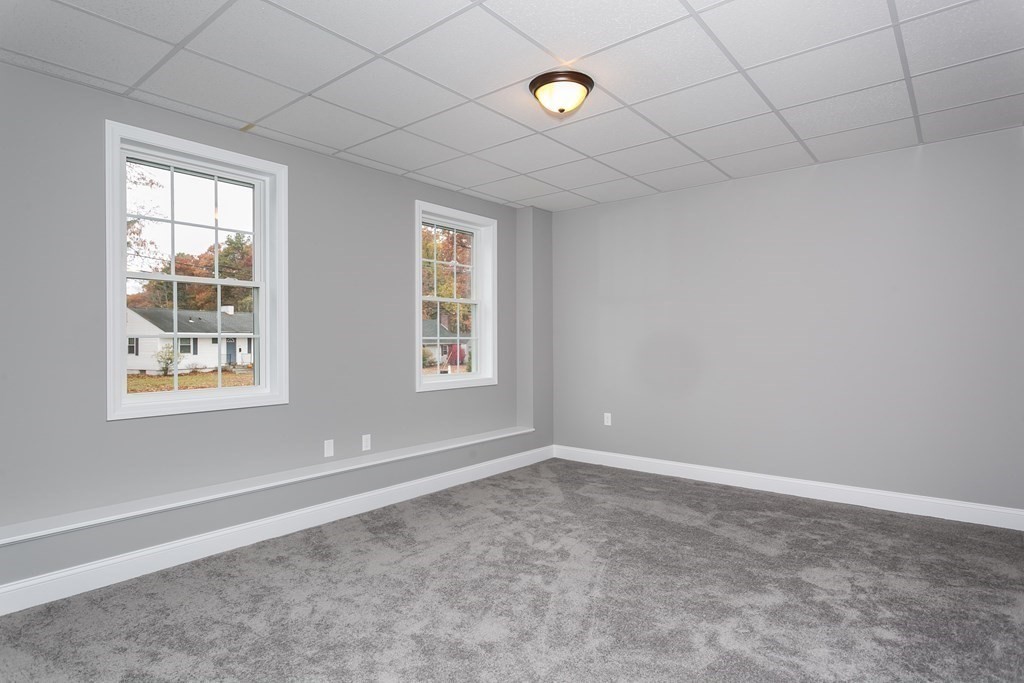 173 Cabinet Street Springfield, MA 01129 - Photo 30 of 33